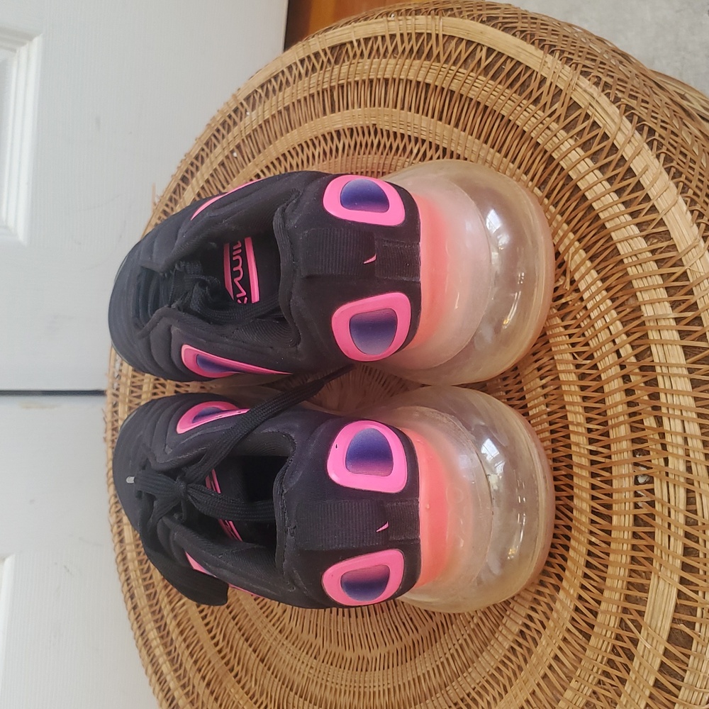 Nike Youth Airmax 720 Pink And Black Rise Athletic Sneakers - Picture 6 of 10